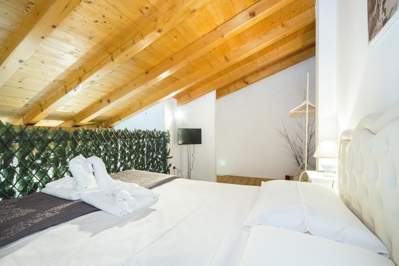Soleluna Apartments - By Relais Di Giada Lake Como ภายนอก รูปภาพ