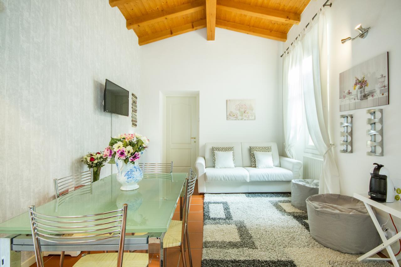 Soleluna Apartments - By Relais Di Giada Lake Como ภายนอก รูปภาพ
